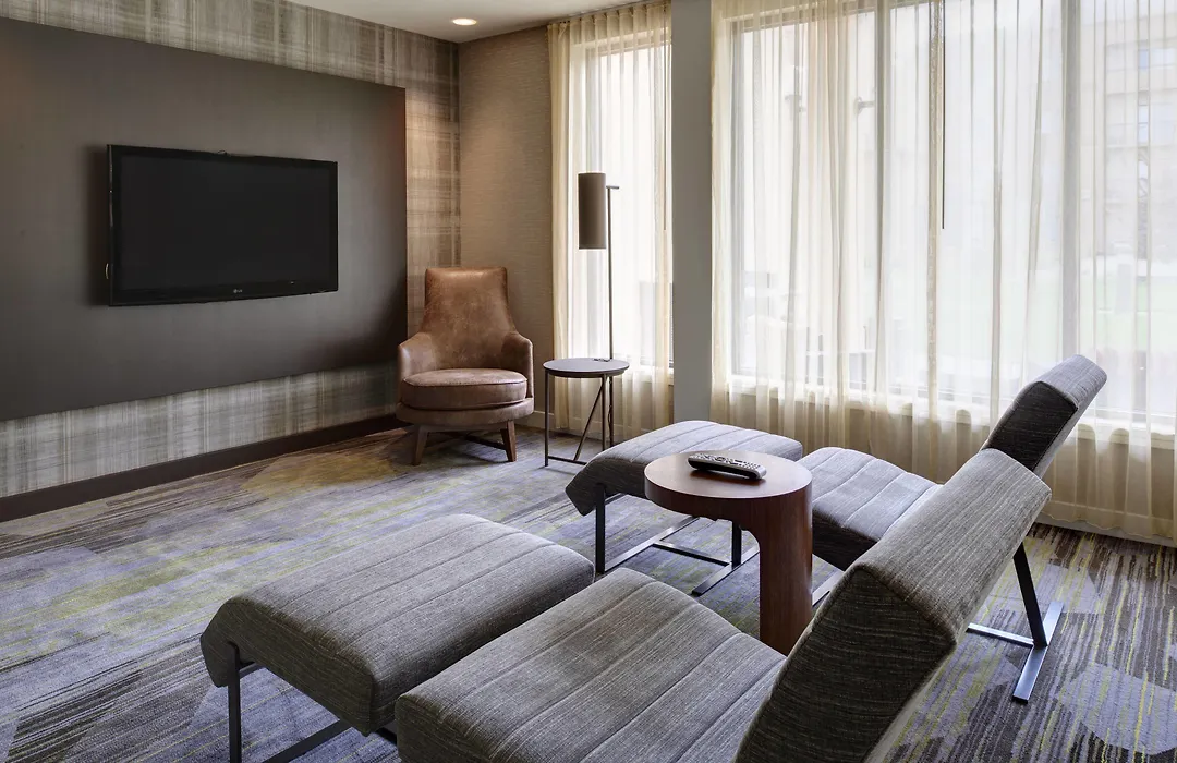 Courtyard By Marriott Indianapolis Airport-1