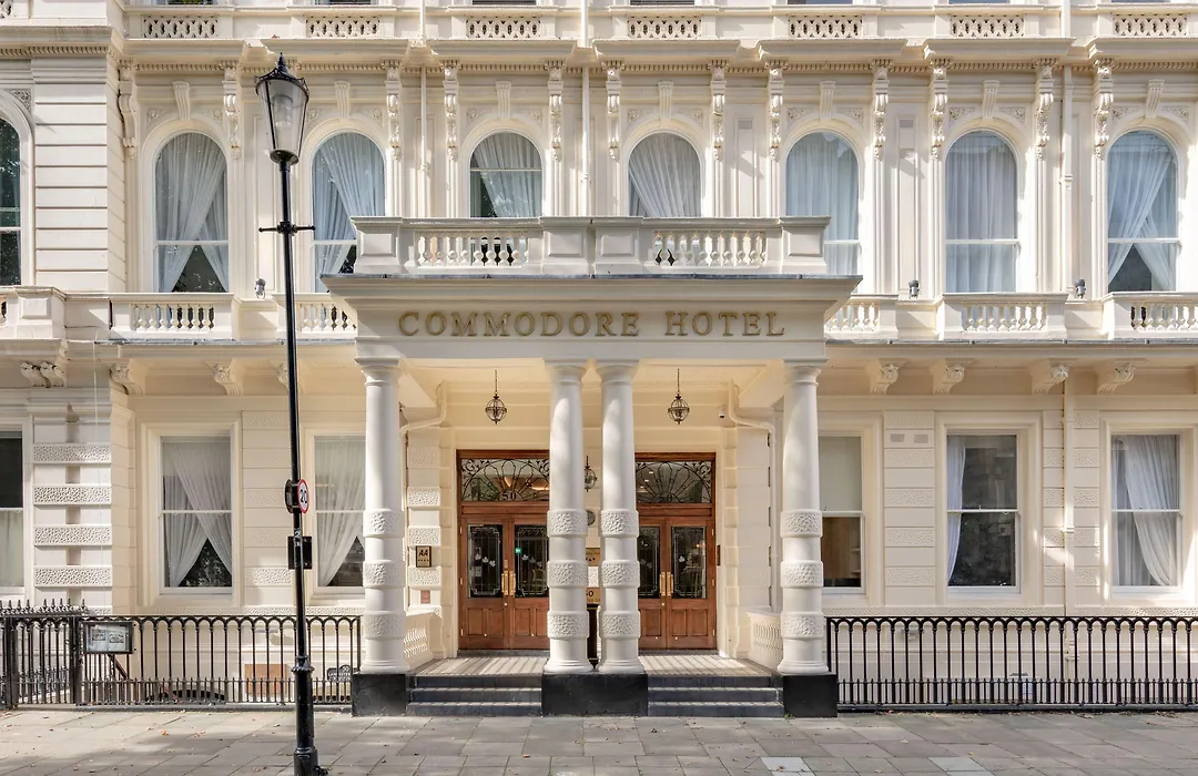 Commodore Hotel-1