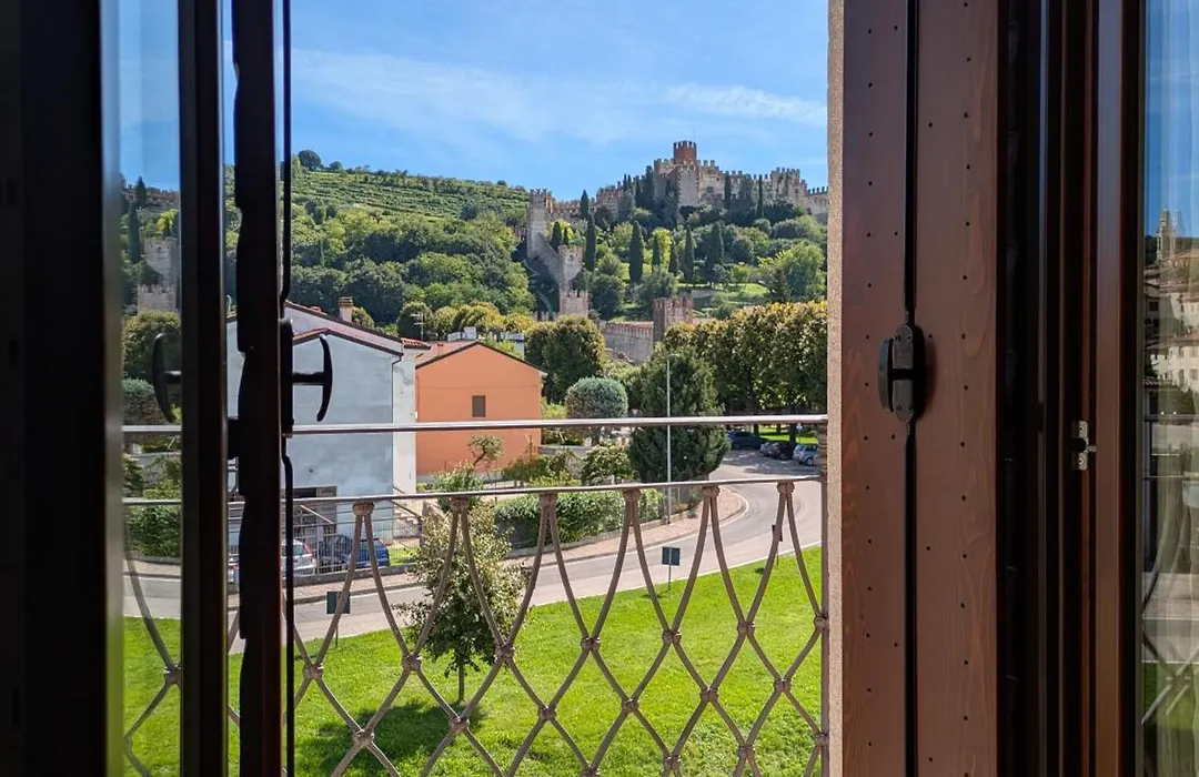 La Finestra Sul Castello-1