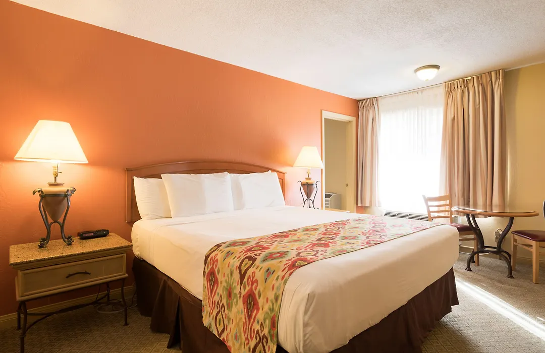 Sandpiper Lodge - Santa Barbara-1