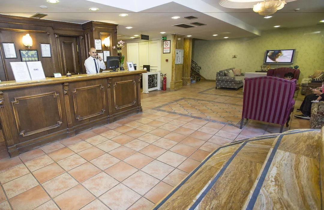 Golden Crown Hotel-1