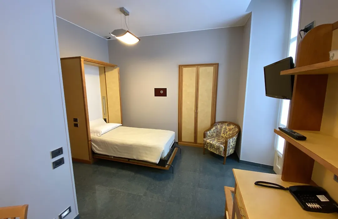 Le Petit Hotel-1