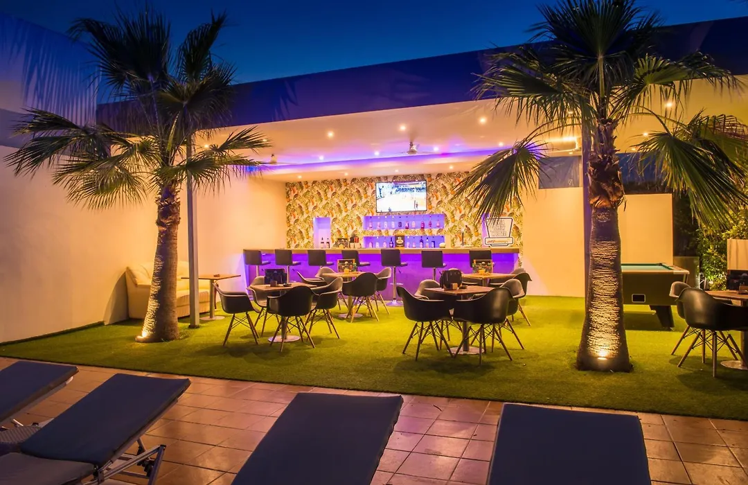 Primavera Beach Hotel Studios & Apartments-1