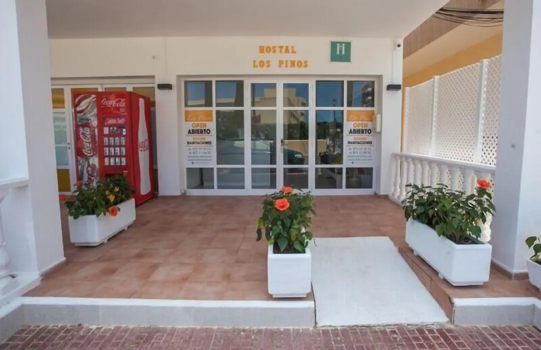 Hostal Los Pinos-1