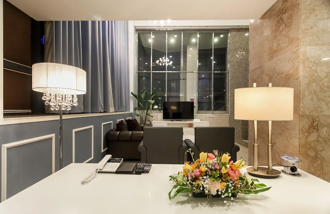 Hotel Pharos-1