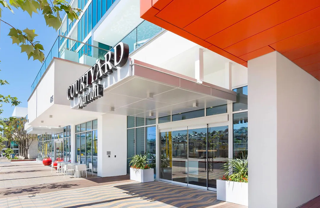 Courtyard By Marriott Santa Monica-1