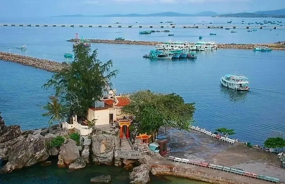 Duong Dong Hotel-1