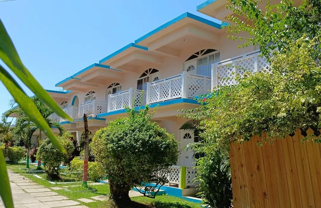 Fun Holiday Beach Hotel-1