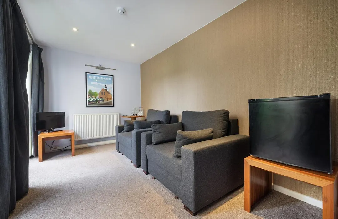 The Redesdale-1