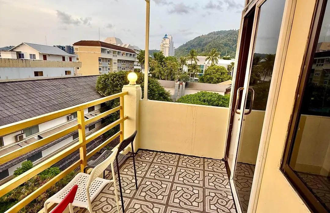 Happy Holidays - 2 Minutes To Patong Beach-1