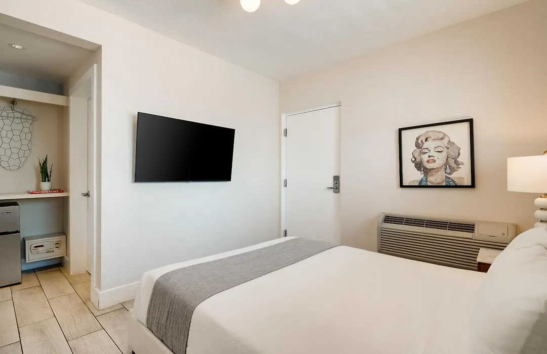 Waterside Hotel And Suites-1