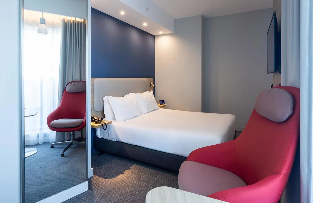 Holiday Inn Express Porto City Centre By Ihg-1