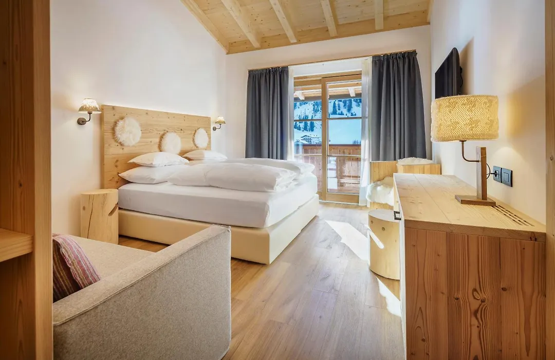 Plang Farmhouse-1