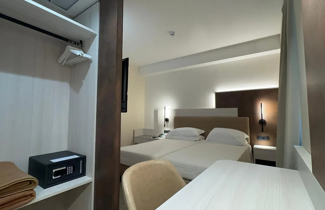 Hotel Roma-1