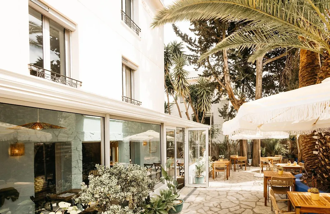 Hotel Le Petit Castel-1