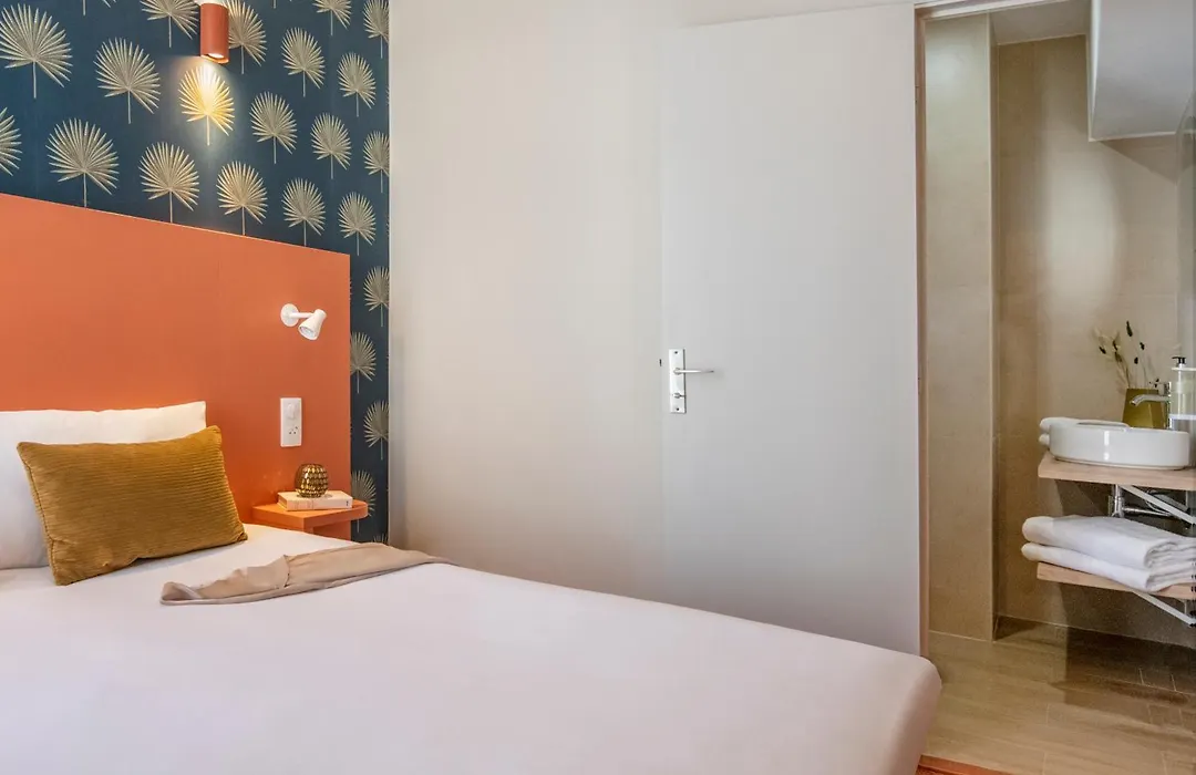 Hotel Du Midi-1