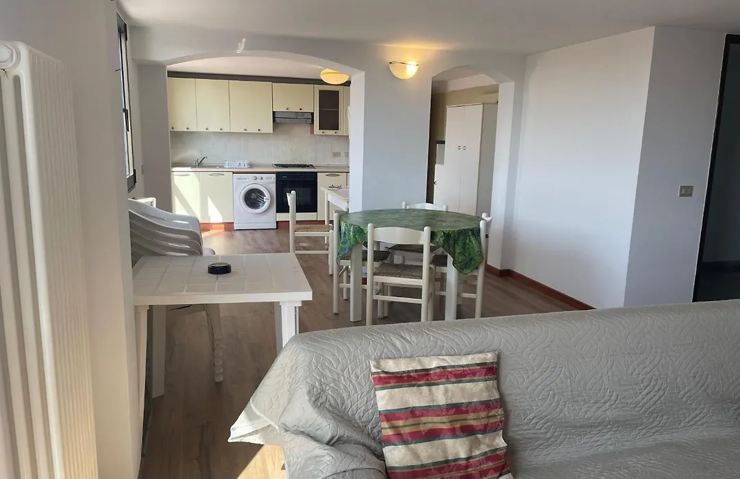 Apartament 2 Bedroom With One Bathroom And Penthouse Apartament 3 Bedroom And 2 Bathroom Included With Umbrella And Sunbeds-1