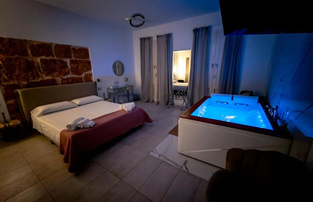 Yllen Rooms-1