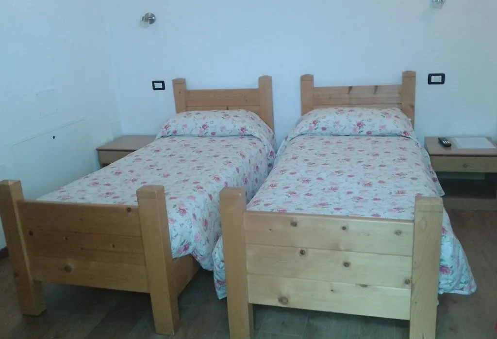 B&B Mary-1