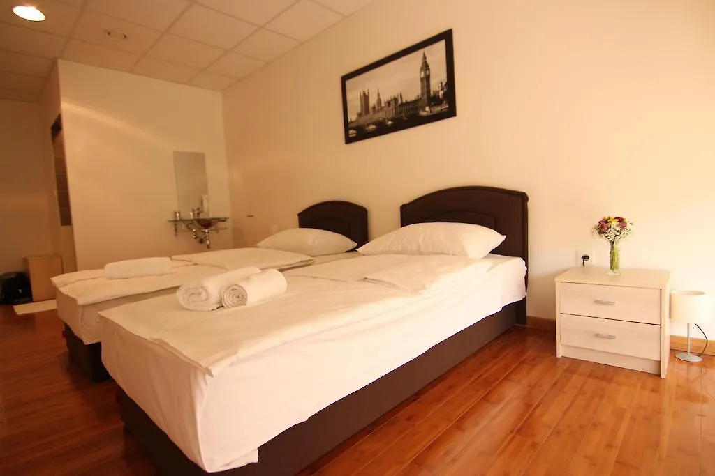 Rooms Xxl-1
