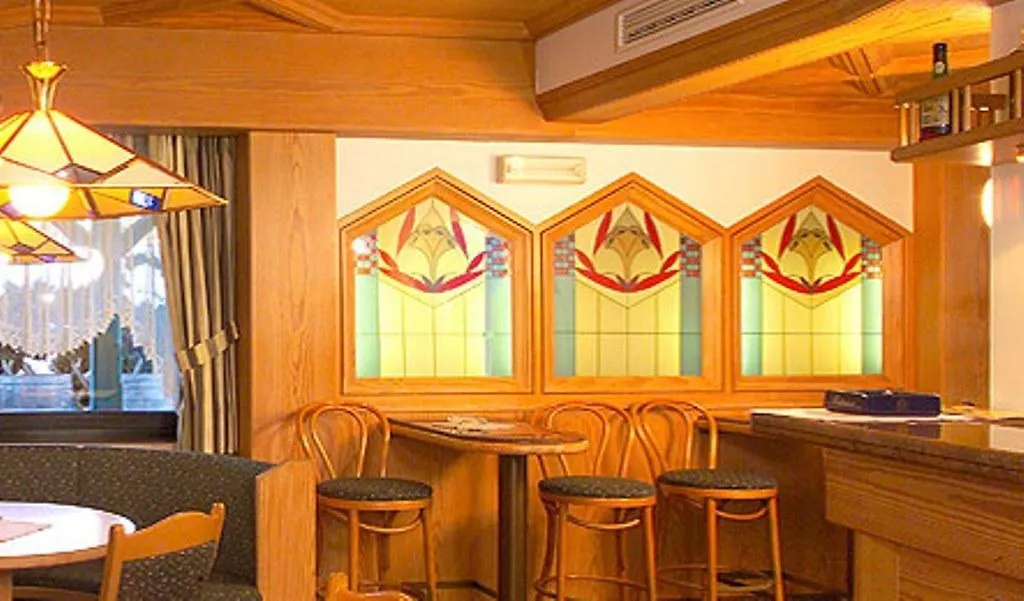 Hotel Sureghes-1