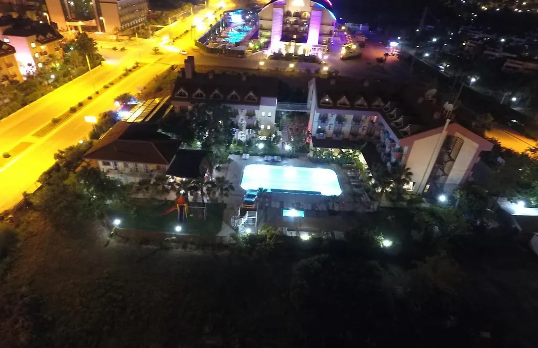 Silver Hotel-1