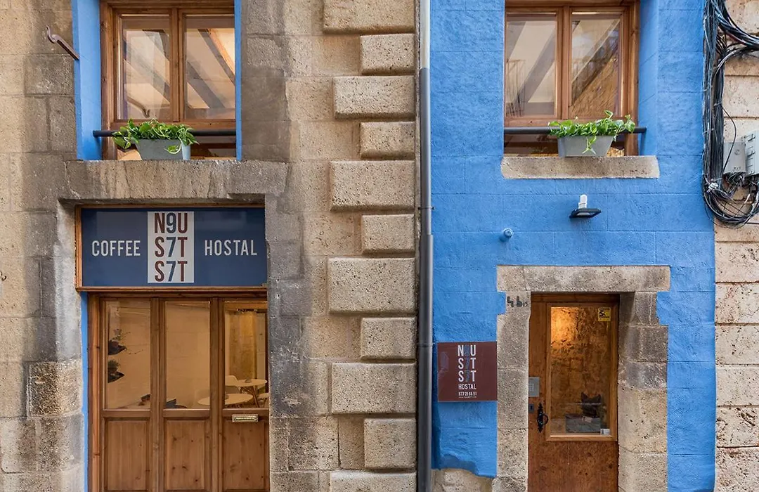 Hostal 977-1