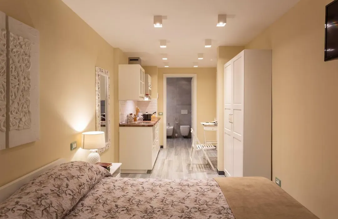 Le stanze di Carla! Con cucina e bagno privato-1