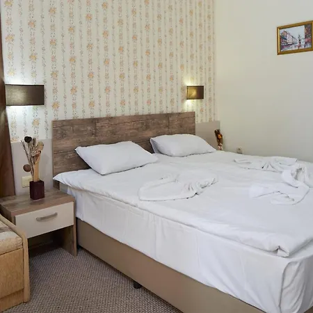 Hotel Lira-3