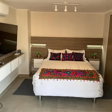 Apartament Condo Amueblado, ENCOMENDEROS 200 El Golf, Las Condes Santiago con vista al Costanera Center-2