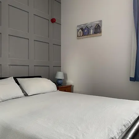 Burton Villa Guest House-3