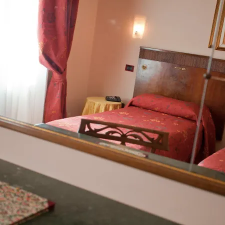 Hotel La Pace-3