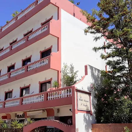 Boutique Hotel Marina S. Roque-3