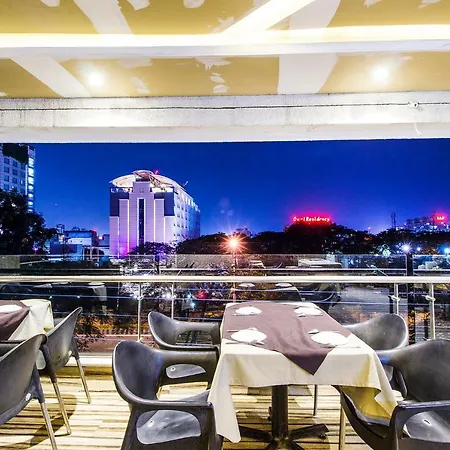 Fabhotel Prime Avenue-2