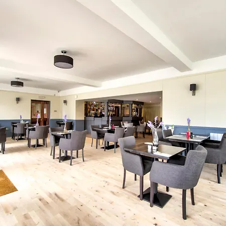 Onich Hotel & Lochside Beach Pods-2
