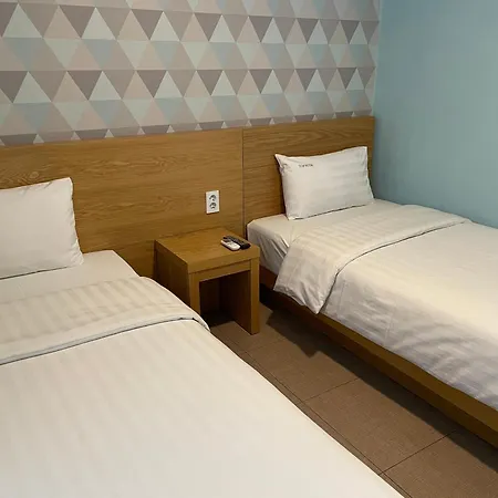 Top Hotel & Residence-2