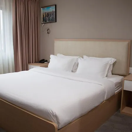 Lic Plaza Hotel-2
