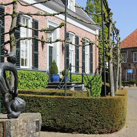 Hotel Van der Maas-3