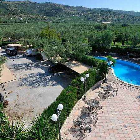 Hotel Apeneste-3
