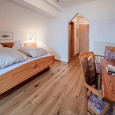 Landhotel Gasthof Zum Loewen-2