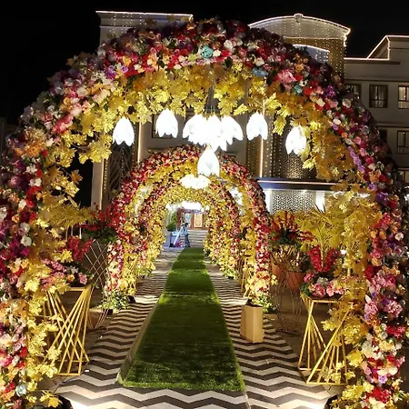 Pushpak Hotel & Convention-3