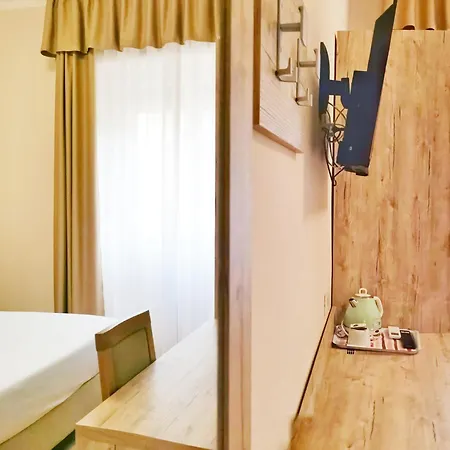 Guesthouse Central Station Group - Via Ponte Seveso 18-2