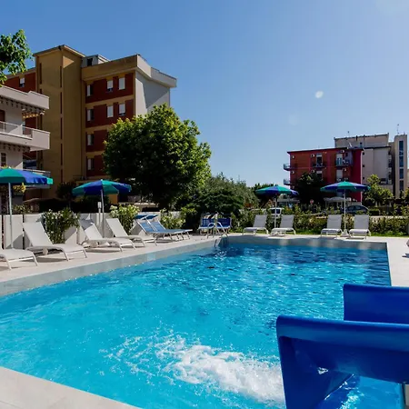 Clubhotel Residence Cesenatico-3