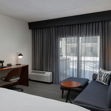 Courtyard By Marriott Denver Central Park-2