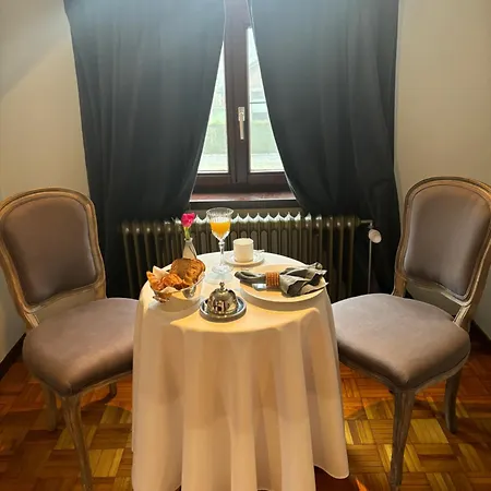 Sophia Rooms 14-3