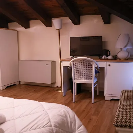 Hotel Villa Sara With Pool And Parking Near Venice-2