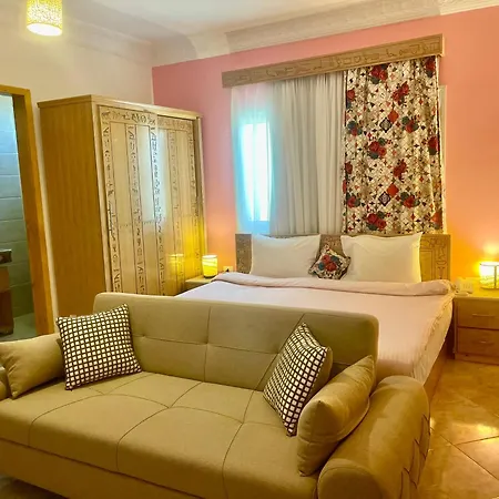 Jewel Howard Carter Hotel-2