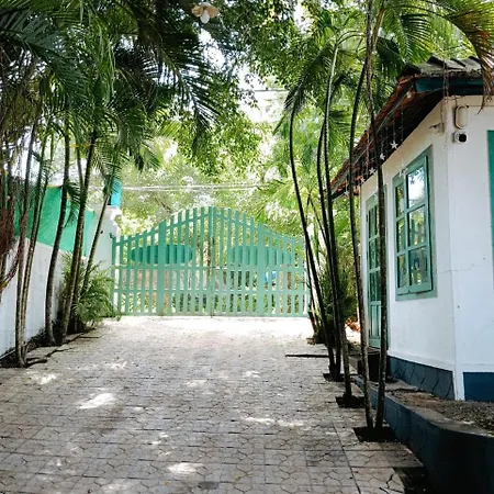Petit Ana Beach Retreat-2
