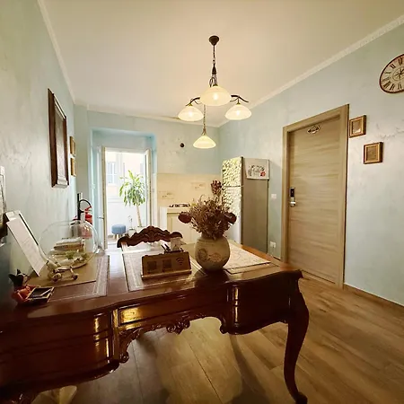Iris Guest House-3