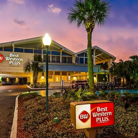 Best Western Plus Yacht Harbor Inn-2